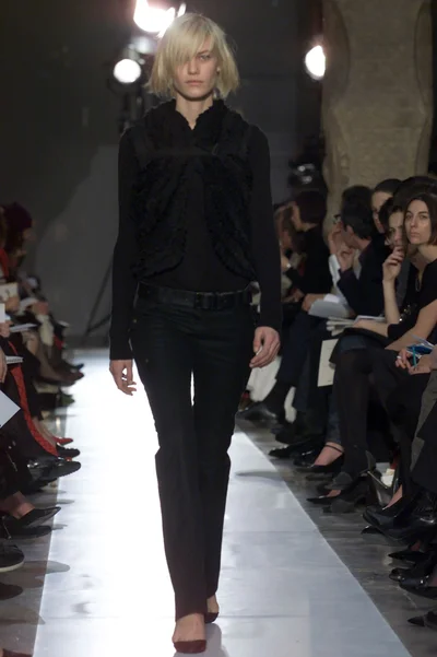 Look 25